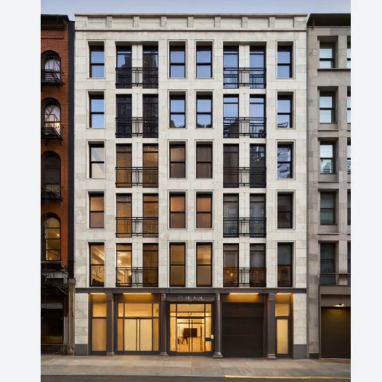 71 Reade St